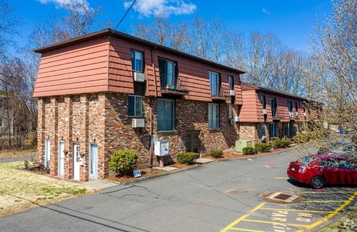 77 E Main St, Plainville, CT, 06062-1913 | Card Image