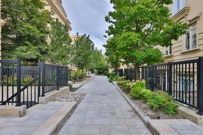 7 - 98 Carr St, Condo with 1 bedrooms, 1 bathrooms and 1 parking in Toronto ON | Image 3