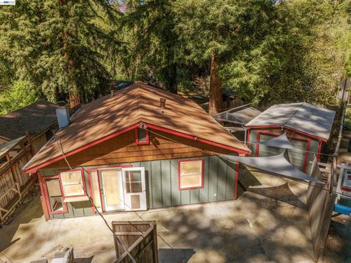 15765 Kings Creek Rd, Boulder Creek, CA, 95006-9649 | Card Image