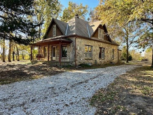 7235 192nd Rd, Winfield, KS, 67156-7383 | Card Image