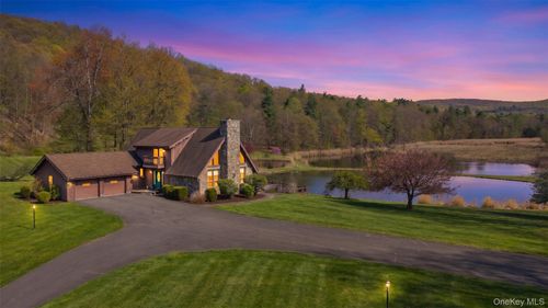 81 Union Center Rd, Ulster Park, NY, 12487-5227 | Card Image