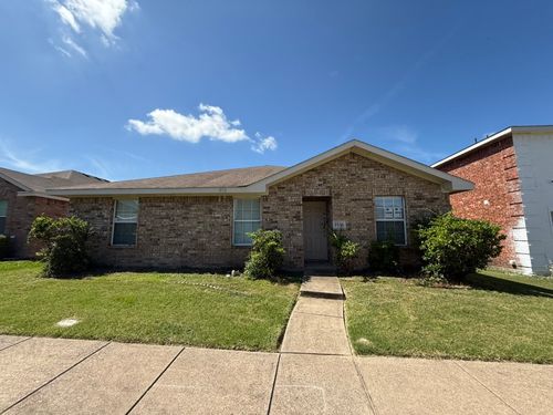 1936 Encino Dr, Lancaster, TX, 75146-7214 | Card Image