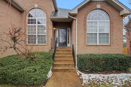 6744 Sugar Hill Dr, Nashville, TN, 37211-8557 | Card Image