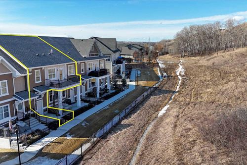718 Cranbrook Walk Se, Calgary, AB, T3M2V5 | Card Image