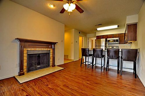 1010-6910 Skillman St, Dallas, TX, 75231-5887 | Card Image
