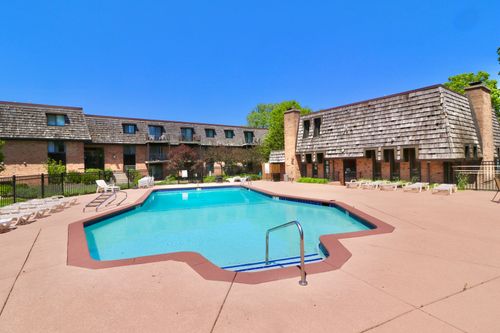 1213-12 Oak Creek Drive, Buffalo Grove, IL, 60089 | Card Image