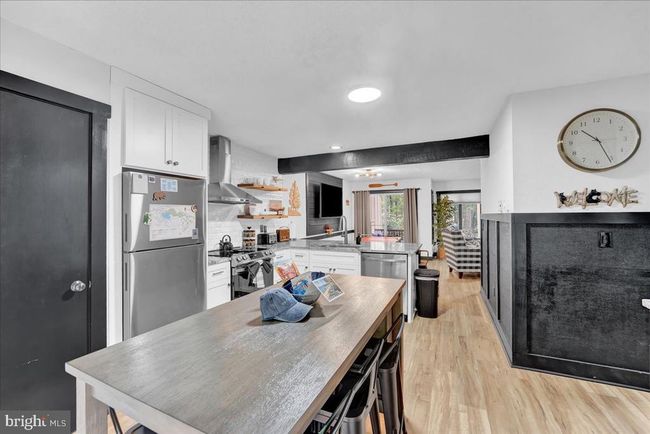 823 Crest Pines Ln, Townhouse with 3 bedrooms, 3 bathrooms and null parking in Pocono Pines PA | Image 14