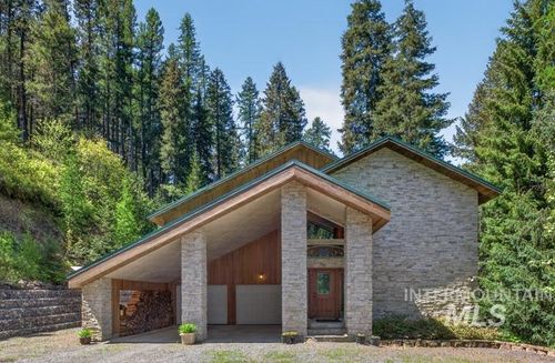 1761 Little Bear Ridge Rd, Troy, ID, 83871-9617 | Card Image