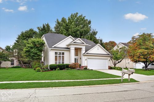 631 Burr Oak Dr, Carmel, IN, 46032-4580 | Card Image