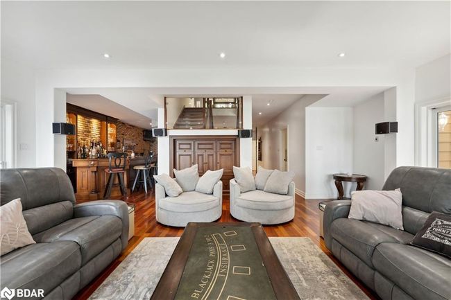 2240 S Orr Lake Rd, House other with 3 bedrooms, 4 bathrooms and 7 parking in Elmvale ON | Image 35