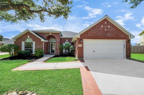 1705 White Willow Ln, Pearland, TX, 77581-5588 | Card Image
