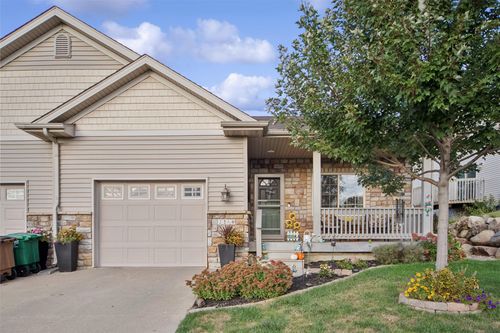 2260 Fountain Crest Dr, Pleasant Hill, IA, 50327-2322 | Card Image