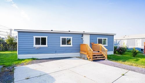 unit-22-900 N Grape Dr, Moses Lake, WA, 98837-1489 | Card Image