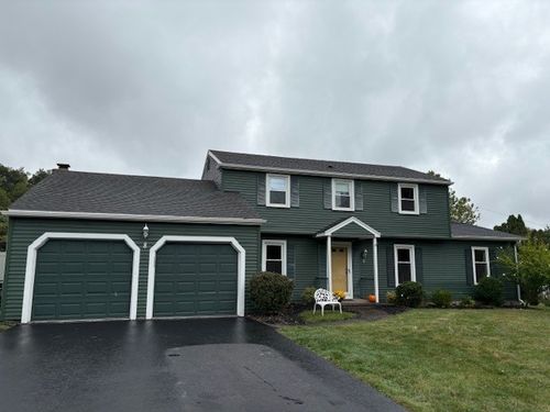 8 Buttonwood Cir, Fairport, NY, 14450-3704 | Card Image