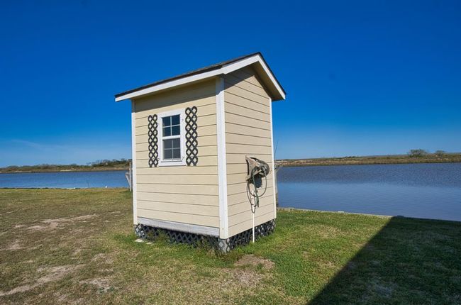 1709 County Road 441 D, House other with 3 bedrooms, 2 bathrooms and null parking in Brazoria TX | Image 41