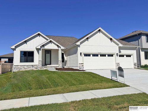 7712 S 199th St, Gretna, NE, 68028-5073 | Card Image