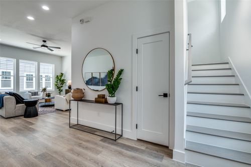 302-631 N Tyler Street, Dallas, TX, 75208 | Card Image