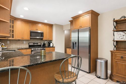 111 S Coleman Road, Brookhaven, NY, 11720 | Card Image