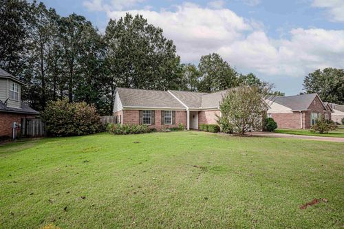 45 Oakland Woods Cv, Oakland, TN, 38060-6000 | Card Image
