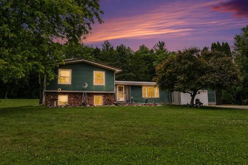 S3285 Lake Virginia Rd, Reedsburg, WI, 53959-9577 | Card Image