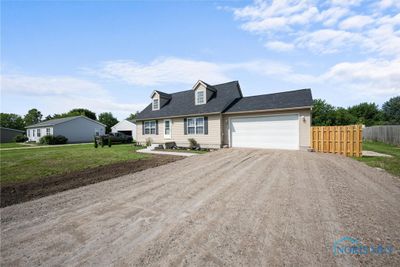 23245 State Route 51, House other with 3 bedrooms, 2 bathrooms and 2 parking in Genoa OH | Image 3