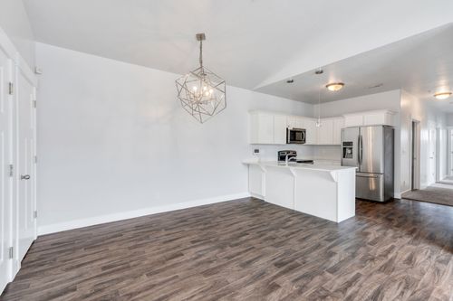 108 W Seasons Dr, Vineyard, UT, 84059-6528 | Card Image