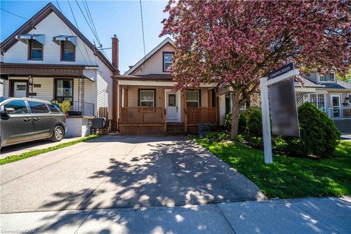 51 E 23rd St, Hamilton, ON, L8V2W5 | Card Image