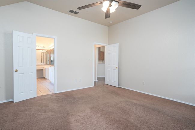 Master suite | Image 19