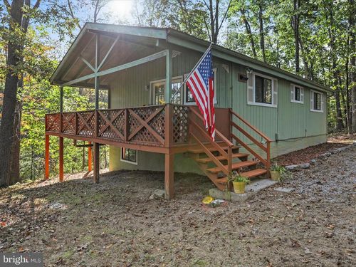 261 Huckleberry Dr, GERRARDSTOWN, WV, 25420-3006 | Card Image
