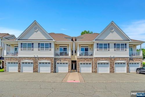 12 Elston Ct, Haskell, NJ, 07420-1151 | Card Image