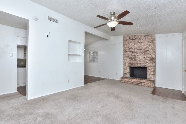 Unit B Family Room | Image 28