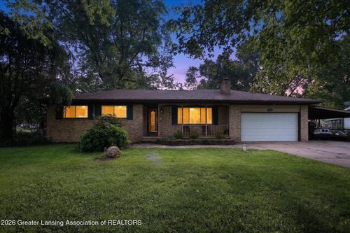 15157 Pinehurst Dr, Lansing, MI, 48906-1326 | Card Image