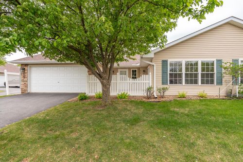 818 Roundhouse St, Shakopee, MN, 55379-4597 | Card Image