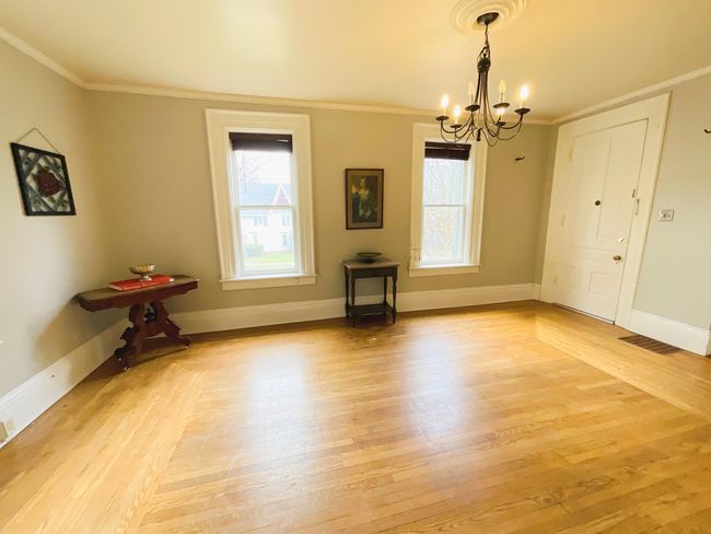 323 N Marshall Ave, House other with 3 bedrooms, 3 bathrooms and null parking in Marshall MI | Image 6