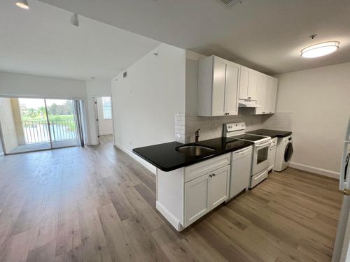 214-2040 Greenview Shores Blvd, Wellington, FL, 33414-2728 | Card Image