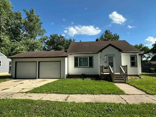 202 W 8th St, Alta, IA, 51002-1504 | Card Image