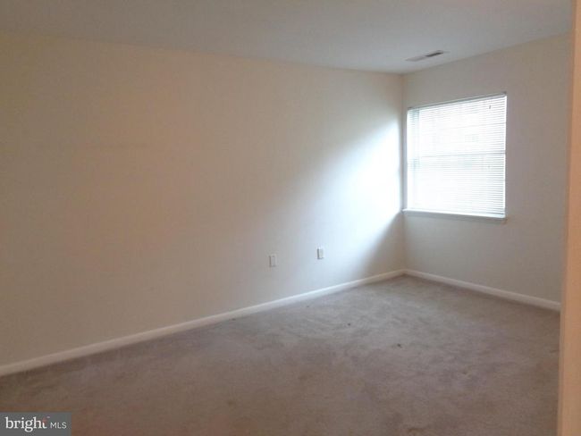 APT-104 - 1954 Kennedy Dr, Condo with 2 bedrooms, 1 bathrooms and null parking in MCLEAN VA | Image 28
