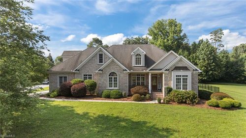 7611 Trebbiano Dr, Kernersville, NC, 27284-9900 | Card Image