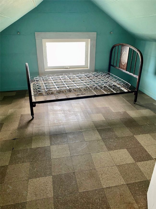 Attic room 2 | Image 22