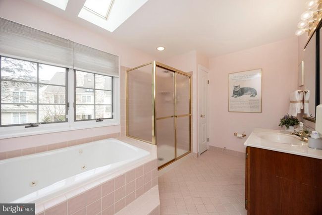 92 Daylesford Blvd, Townhouse with 2 bedrooms, 3 bathrooms and null parking in BERWYN PA | Image 26