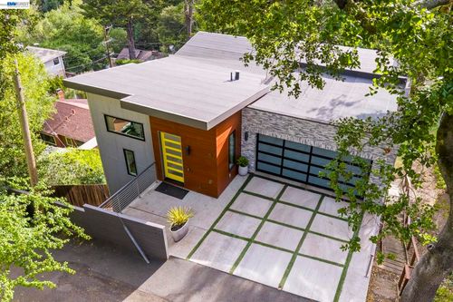 45 Homeglen Ln, Oakland, CA, 94611-1406 | Card Image