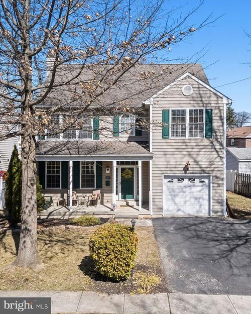 2431 Gilbert St, BROOMALL, PA, 19008-2426 | Card Image