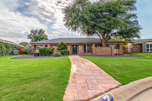 7 Cambridge Ct, Midland, TX, 79705-4810 | Card Image