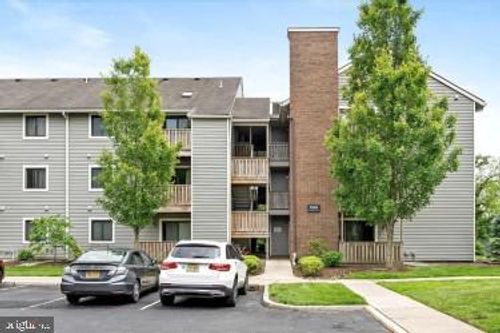 422 Ravens Crest Dr, Plainsboro, NJ, 08536-2498 | Card Image
