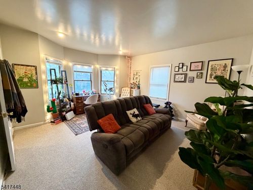 33 Claremont Ave, Montclair, NJ, 07042-4803 | Card Image