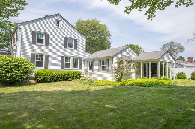 62 Lynde St, House other with 4 bedrooms, 2 bathrooms and 4 parking in Old Saybrook CT | Image 6