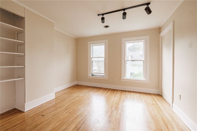 APT-4 - 18 Vick Park B, Condo with 2 bedrooms, 1 bathrooms and null parking in Rochester NY | Image 4