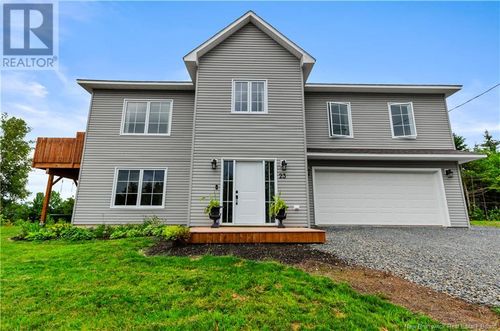 23 Snowshoe St, Lower Kingsclear, NB, E3E0E9 | Card Image