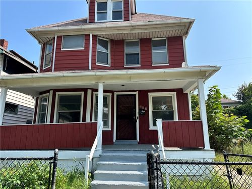 757 E 95th St, Cleveland, OH, 44108-1222 | Card Image