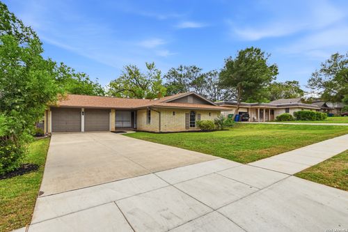3638 Mapleton St, San Antonio, TX, 78230-2314 | Card Image